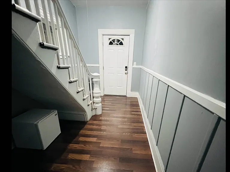 122 Central Ave #1 — Photo 2