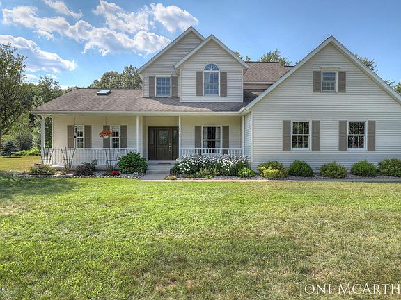 2nd image of 11439 Vergennes St SE