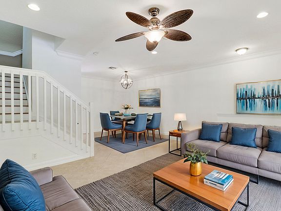 4th image of 110 E Pigeon Plum Drive #102