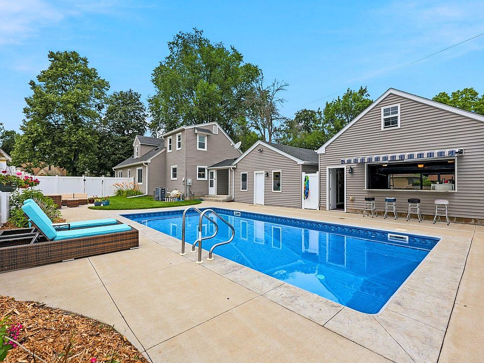 1st image of 4054 Quail Ave N