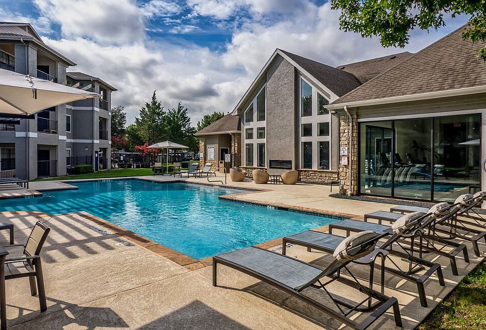 Sparkling Pool