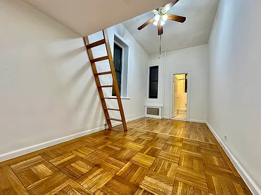 Rented by Oxford Property Group | media 6