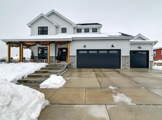 6249 John F Kennedy Dr, Deforest, WI 53532