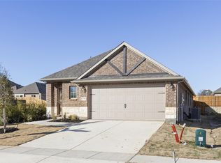 1700 Meadow Crest Dr, Aubrey, TX 76227