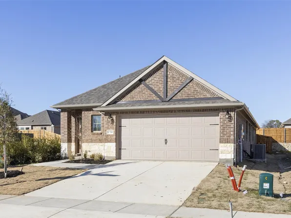 1700 Meadow Crest Dr, Aubrey, TX 76227