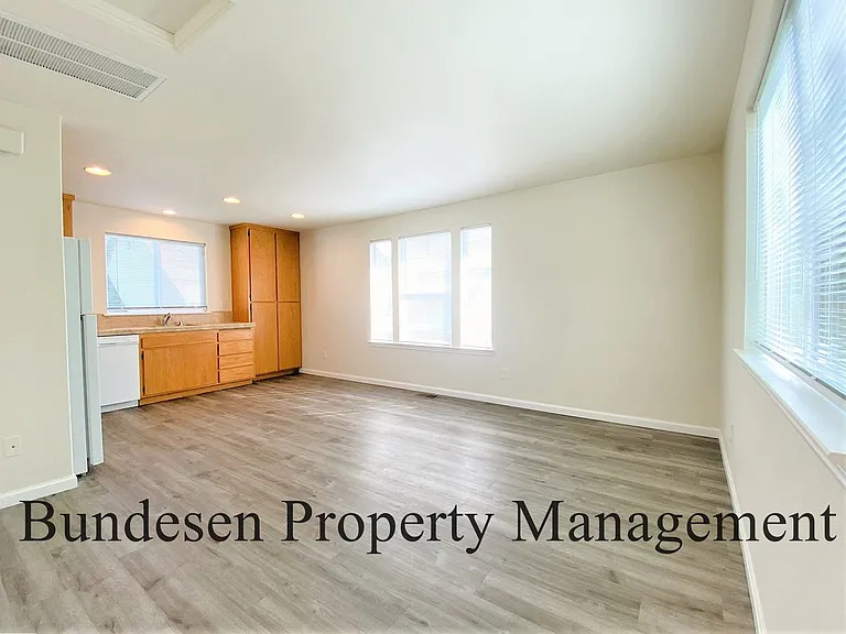 747 Fresno Ave — Photo 6