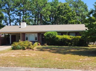 6333 Hackberry Dr, Hope Mills, NC 28348