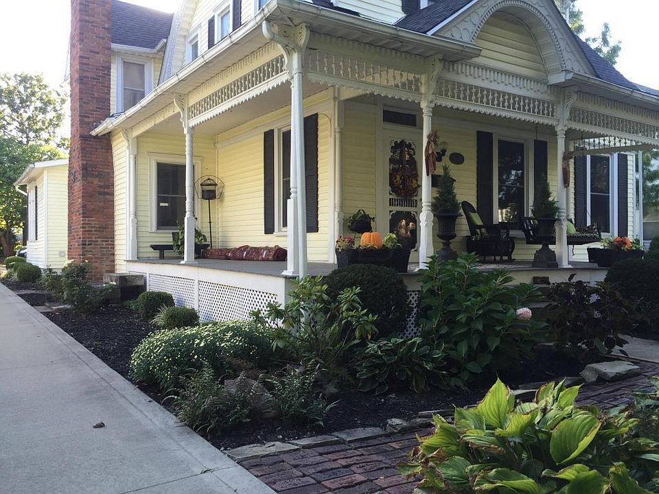 1st image of 137 N Main St