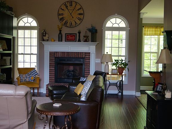 2nd image of 492 Kinsey Creek Ct