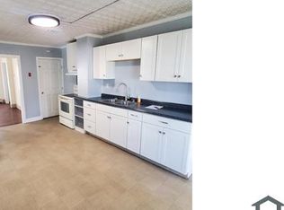7 Vernon St #1, Ware, MA 01082