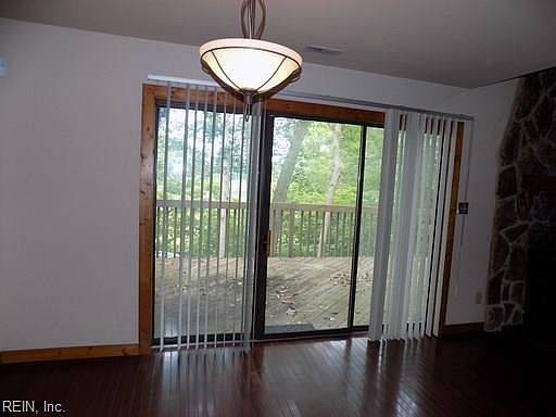 5th image of 236 Misty Pointe Ln