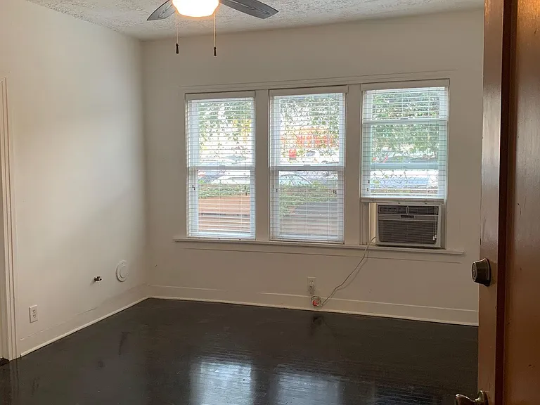 1326 Virgil Pl #5 — Photo 2