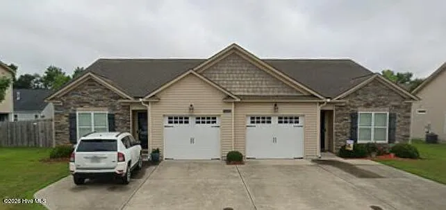 2224 Sweet Bay Dr #B