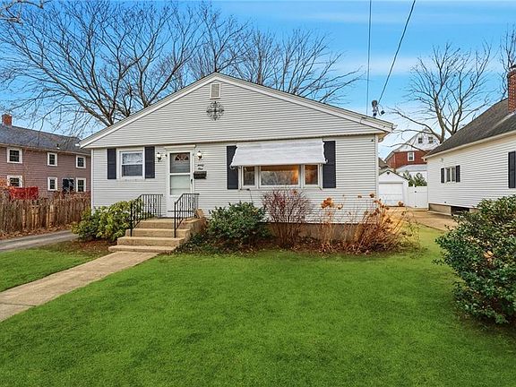 3rd image of 21 Webb St