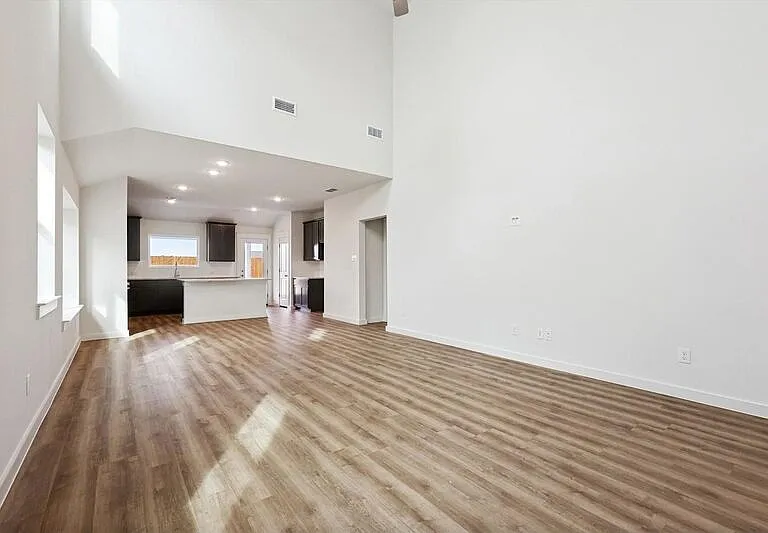 514 Weller Rd — Photo 11