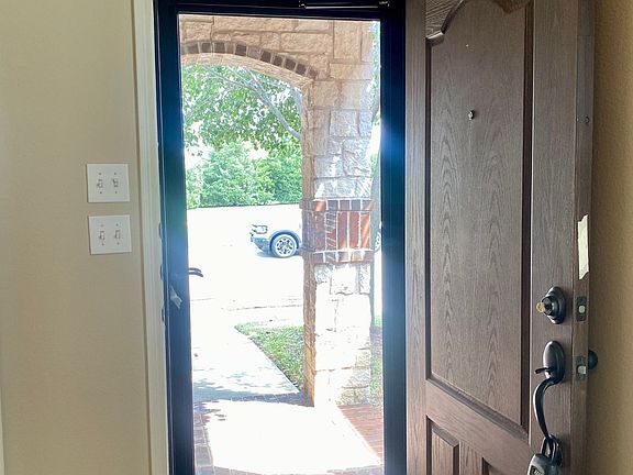 4th image of 4904 Stray Creek Ln