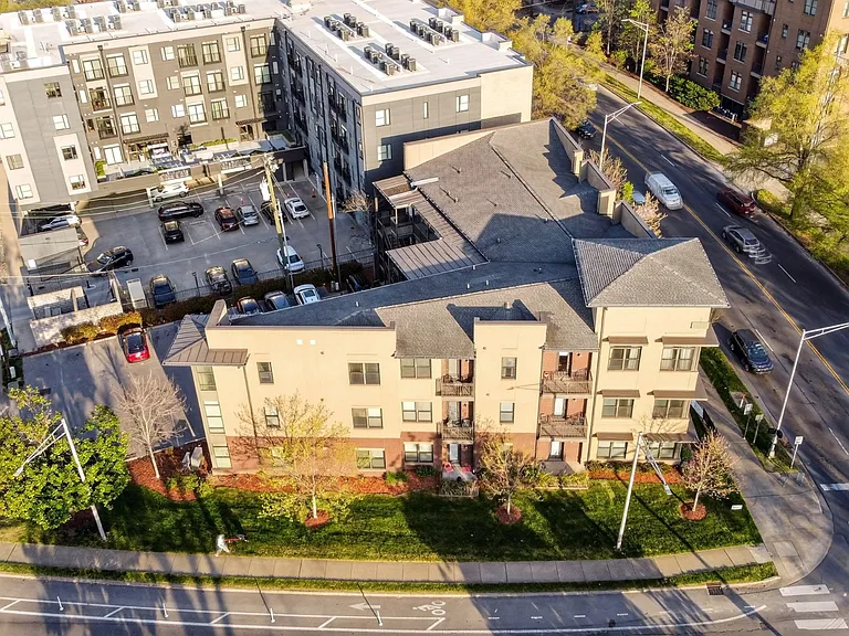 1700 Belcourt Ave #105 — Photo 30