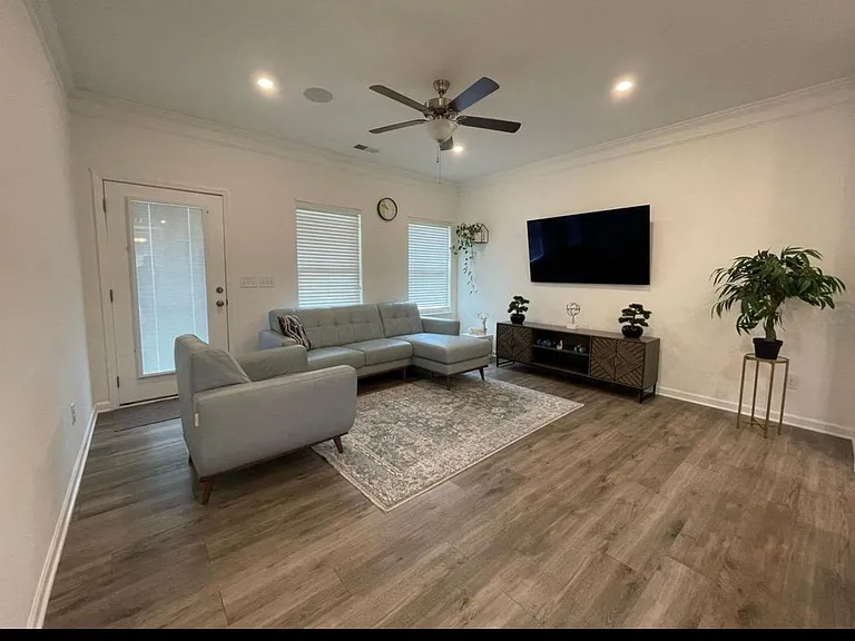 1115 Watermark Way — Photo 25