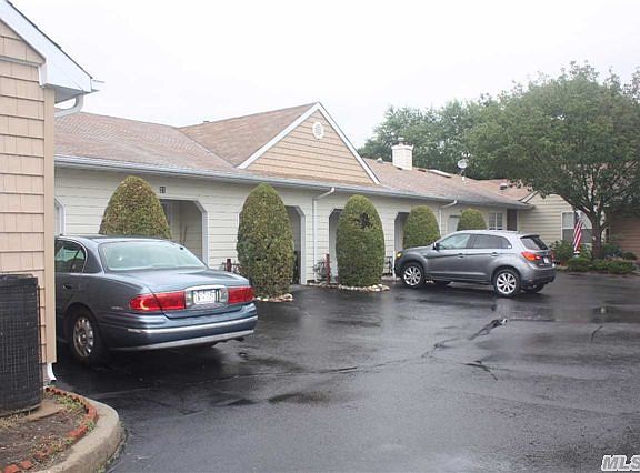 4th image of 22 Theodore Dr
