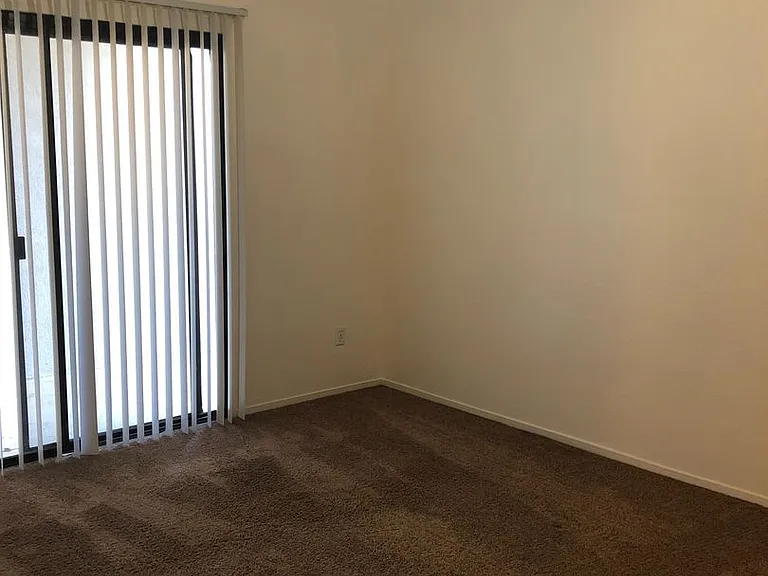 6811 Klamath Way — Photo 8