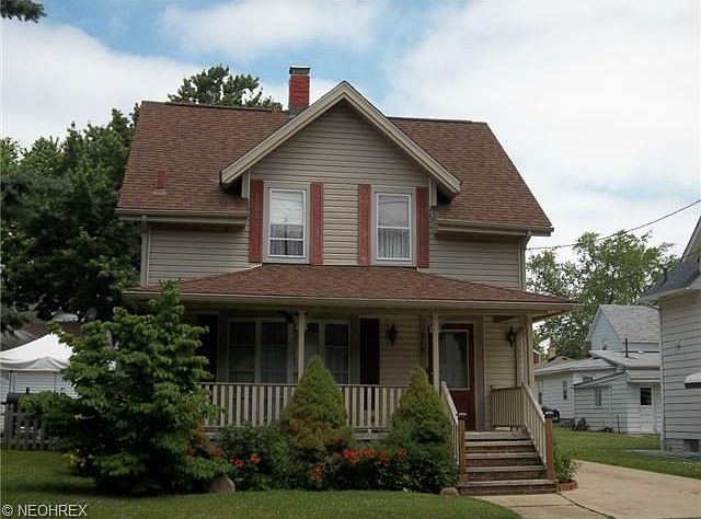 1st image of 219 7th St