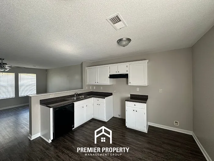 10088 Chariden Dr — Photo 4