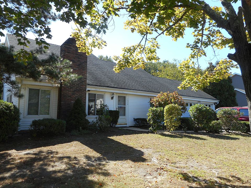 1st image of 1574 Alamitos Dr
