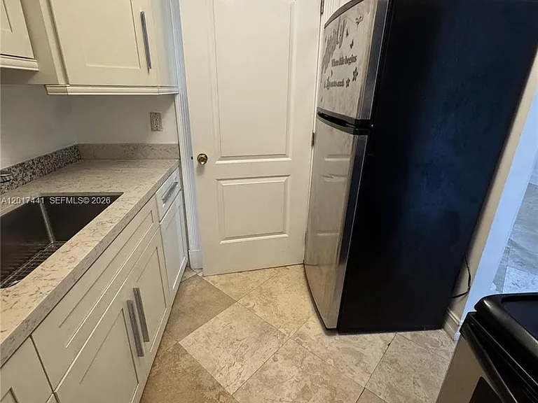1407 NE 56th St #316 — Photo 2