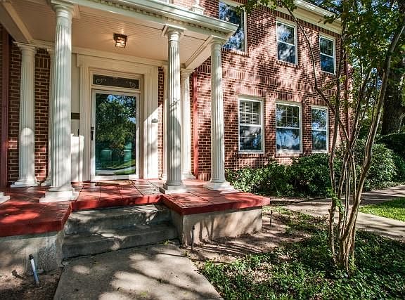 3rd image of 6241 La Vista Dr