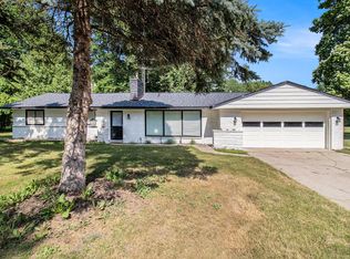 1722 N Benson Rd, Fountain, MI 49410