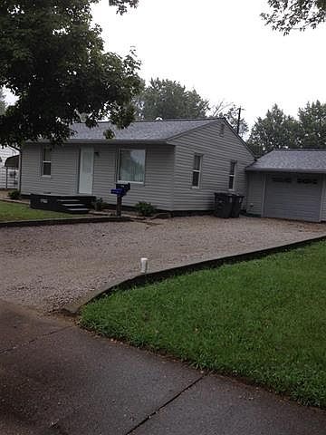 1st image of 1750 S Parker Dr