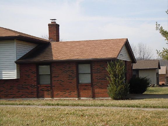 2nd image of 5821 Augusta Blvd