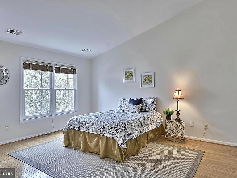 1809 Fawncrest Ct — Photo 7