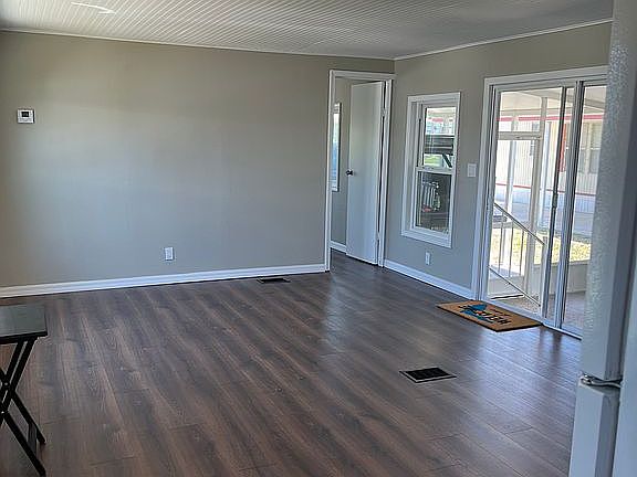 Living area /slider to lanai
