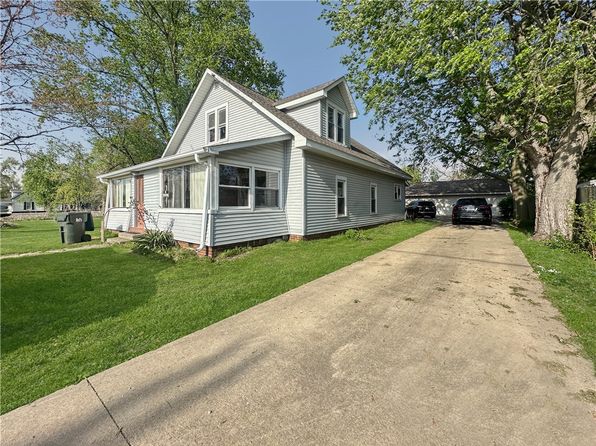 312 Ashmore Rd, Oakland, IL 61943