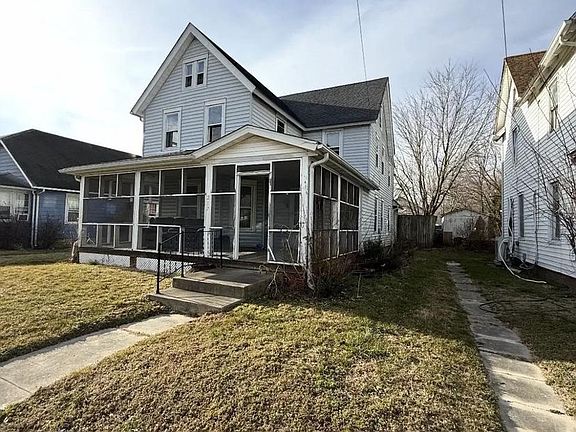 2nd image of 217 Commerce St