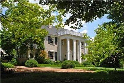 2nd image of 2204 Golf Club Ln