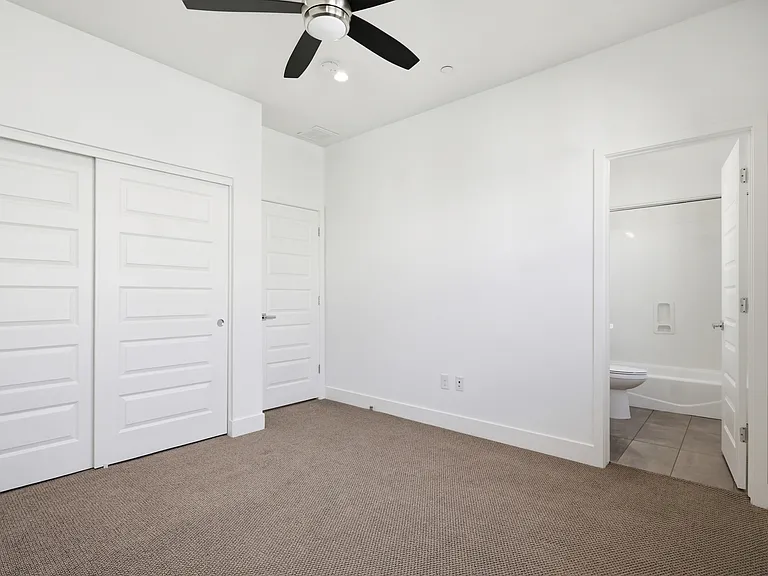 820 N 8th Ave #24 — Photo 22