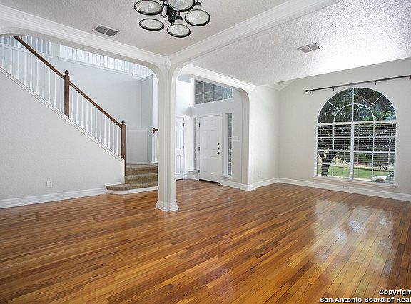 3rd image of 5839 Palmetto Way