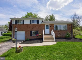 675 New School Ln, Dallastown, PA 17313