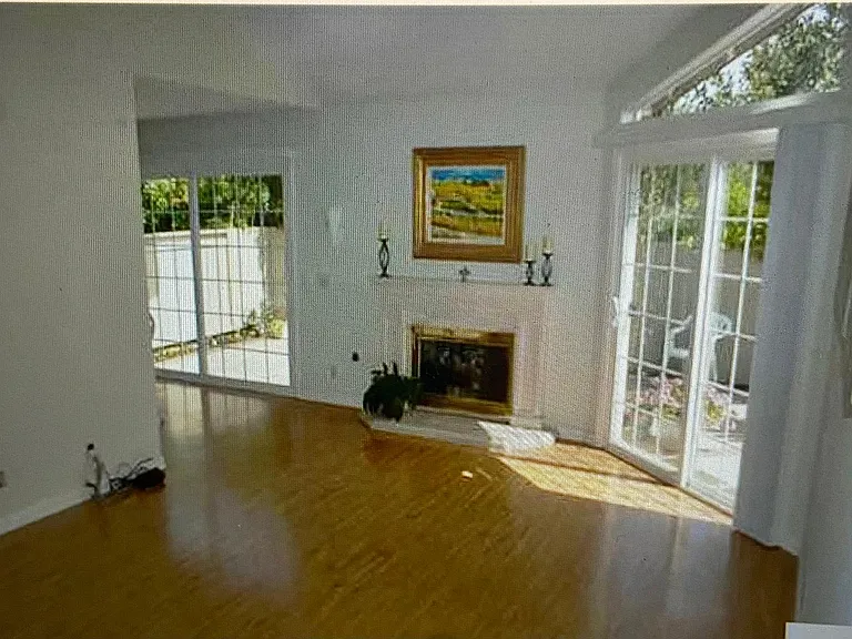 339 Stanford Ct — Photo 1