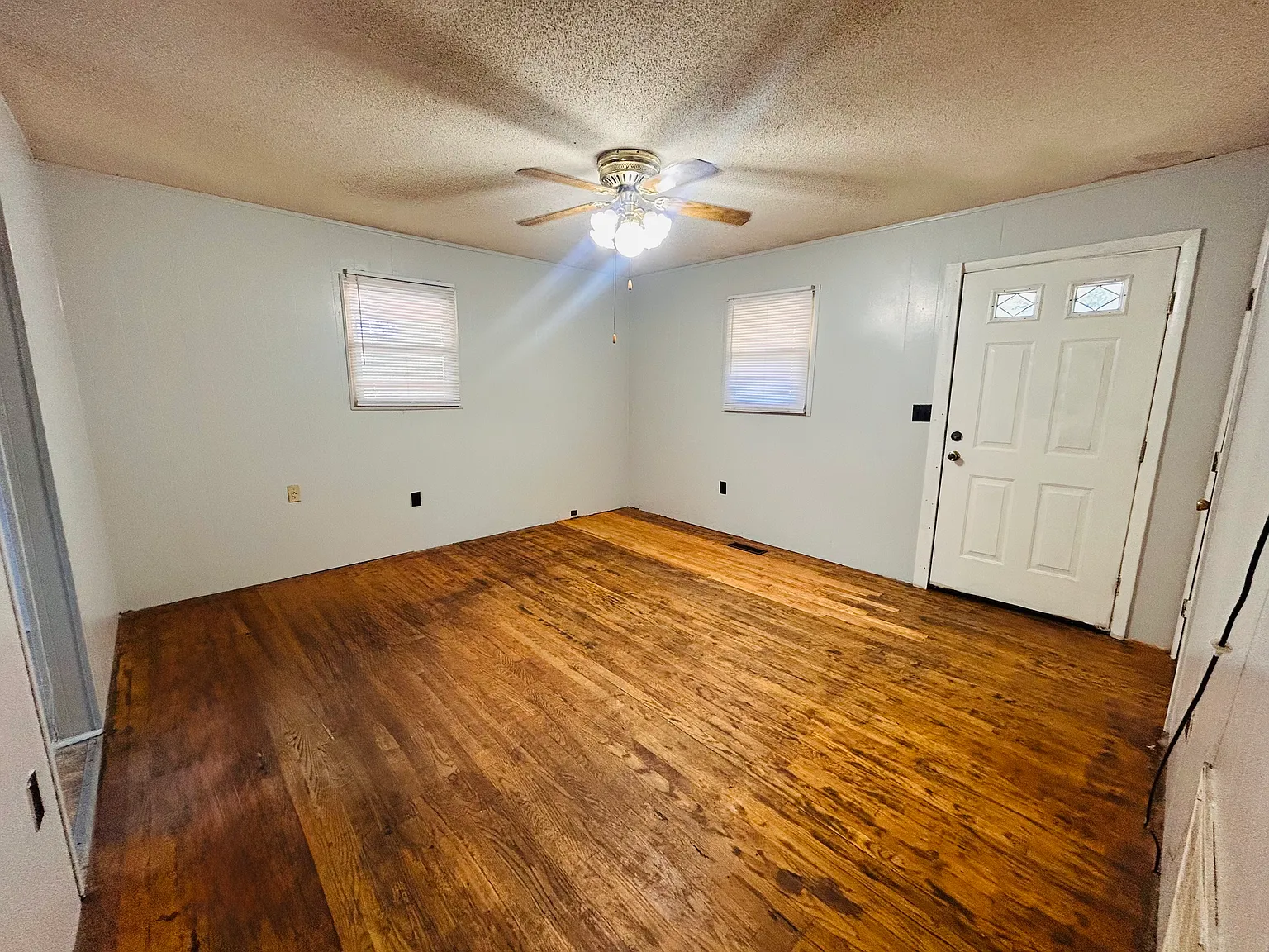 3 bed, 1066 sqft, $1,000 — Photo 2