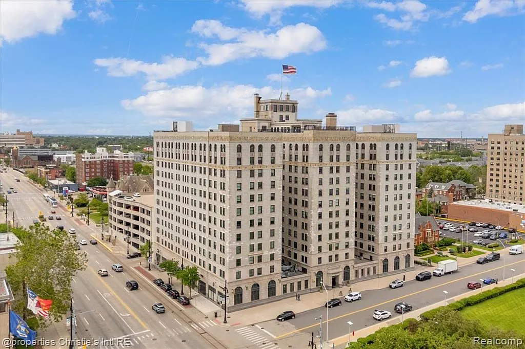 1 bed, 1.0 bath, 627 sqft, $1,500 — Photo 1