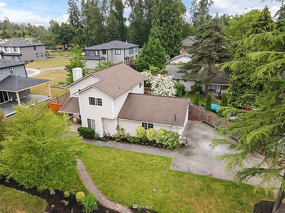 3rd image of 528 146th St SW