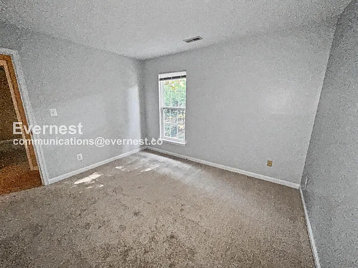 8 Sarrington Ct — Photo 24