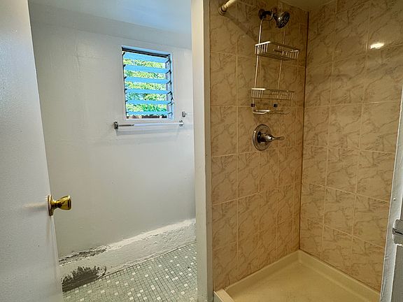 4th image of 680 9th Ave APT B