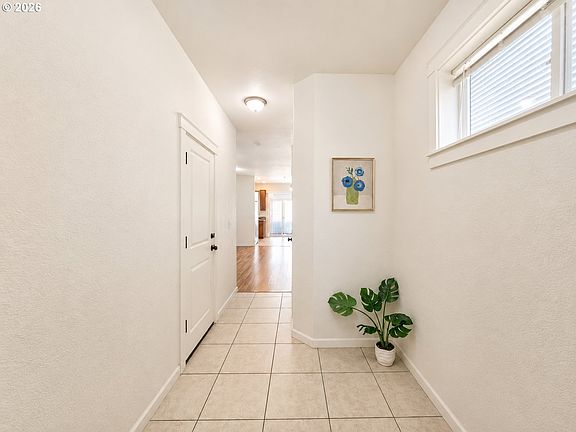 3rd image of 1490 SE 117th Ave