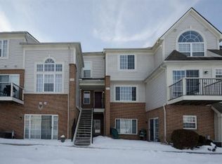 9517 Lakeside Dr, Ypsilanti, MI