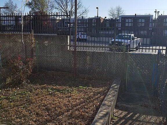 5th image of 1818 W 7th St