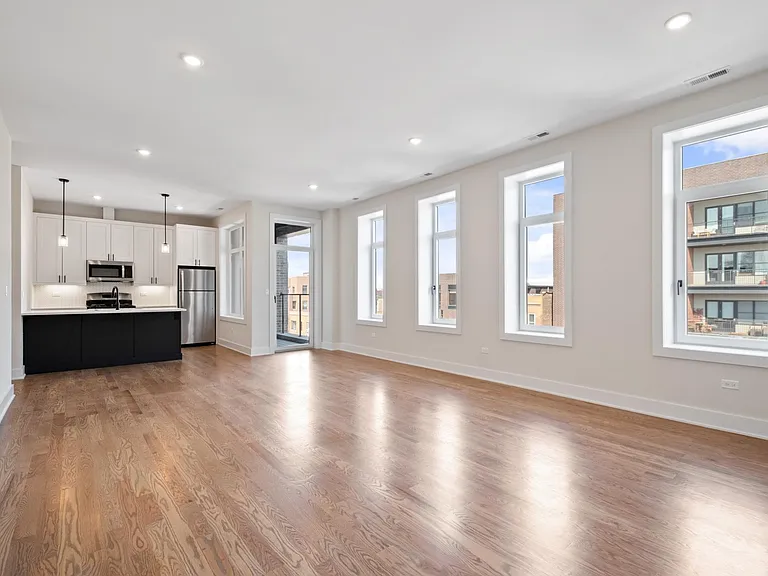 1839 W Irving Park Rd #3F — Photo 11